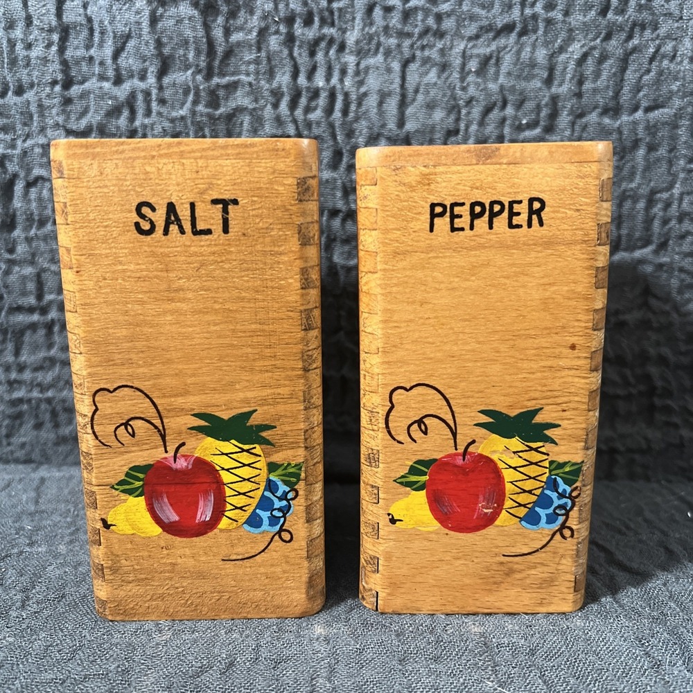Vtg Salt &‎ Pepper Shakers Mid Century 60s Collectible Large Wood Ucagco Fruit